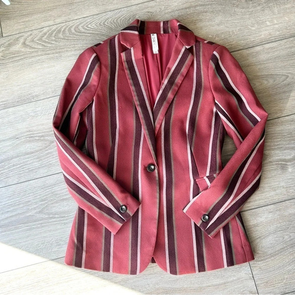 Mural Red Burgundy Stripe Button Blazer - Picture 5 of 16